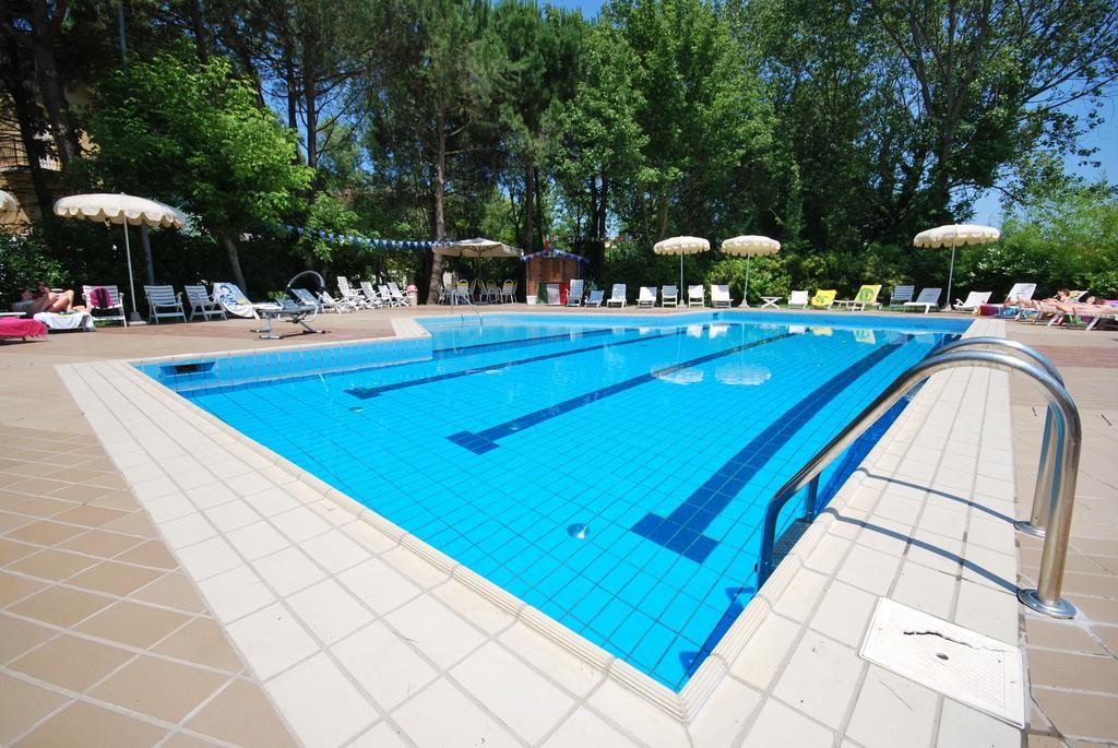 Hotel Plutone Cervia Eksteriør billede