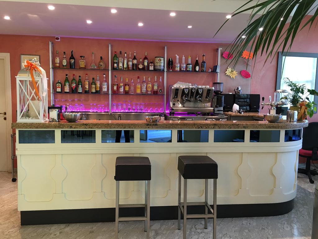 Hotel Plutone Cervia Eksteriør billede