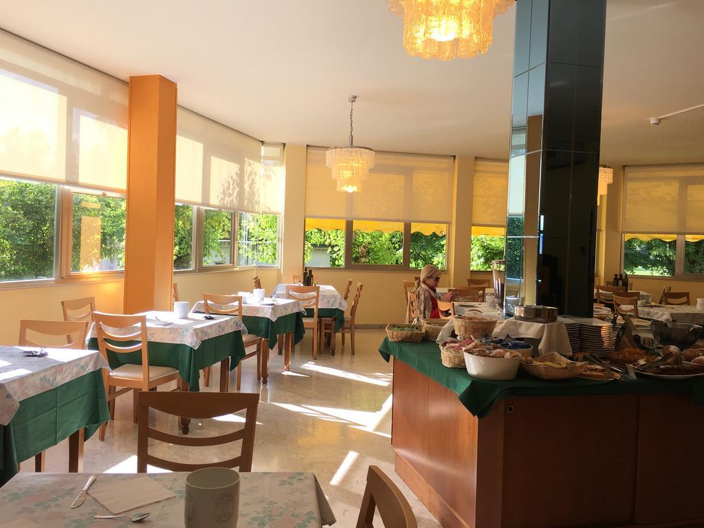 Hotel Plutone Cervia Eksteriør billede