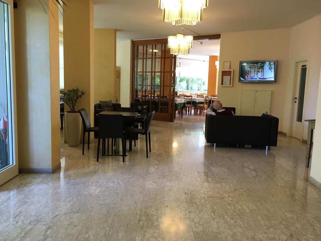 Hotel Plutone Cervia Eksteriør billede