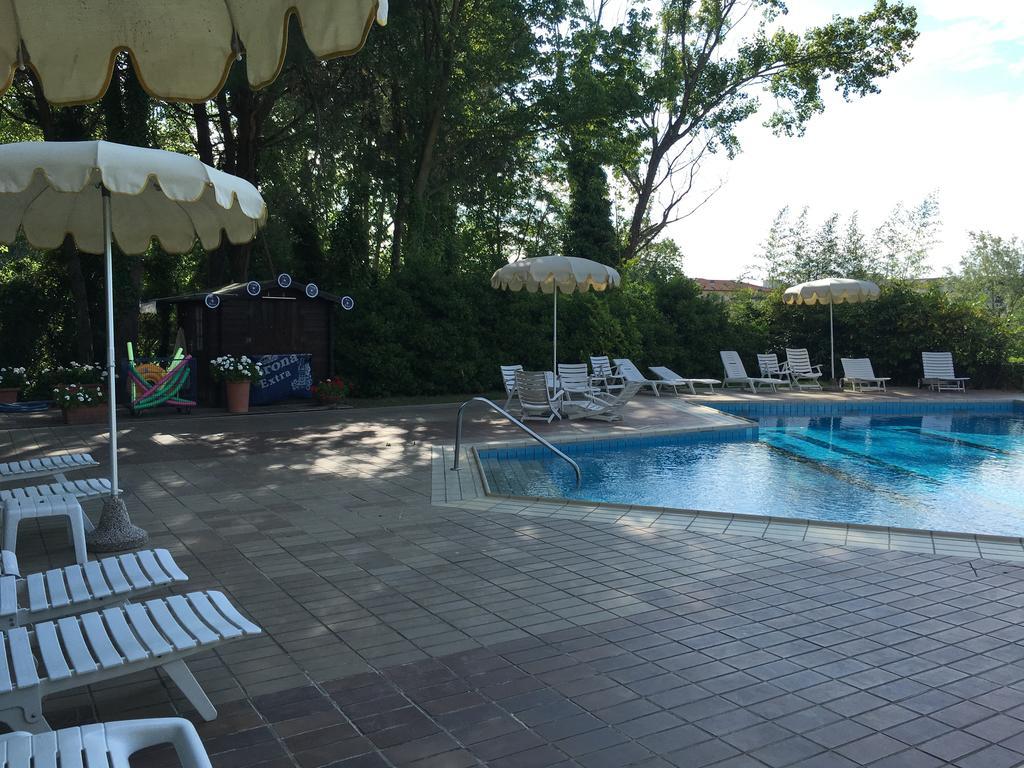 Hotel Plutone Cervia Eksteriør billede